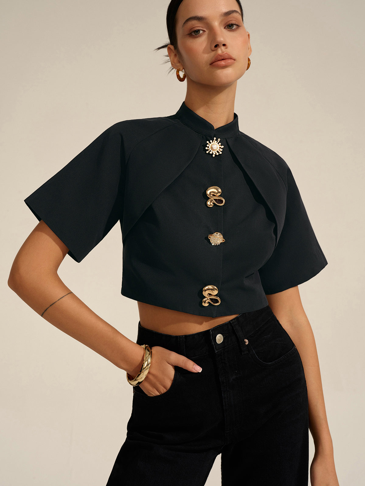 Cropped Blouse met Metalen Details